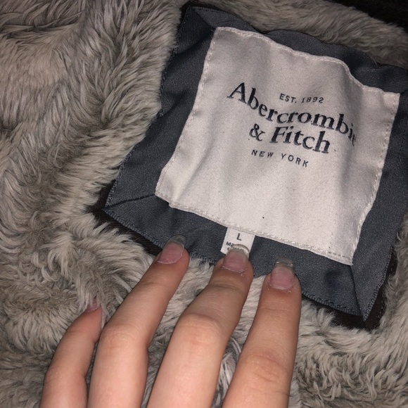 Abercrombie and fitch - Picture 4 of 4